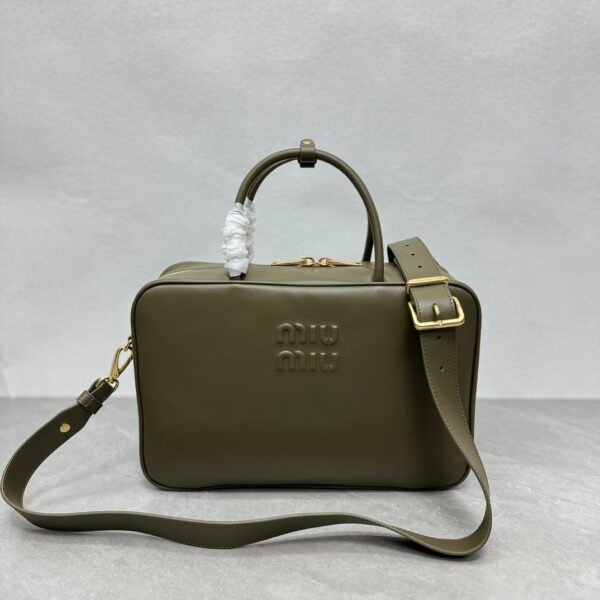 Size: 34x10cm x23cm