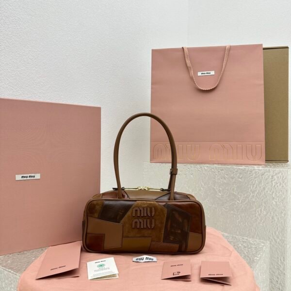 miumiu size: 28x12x9cm