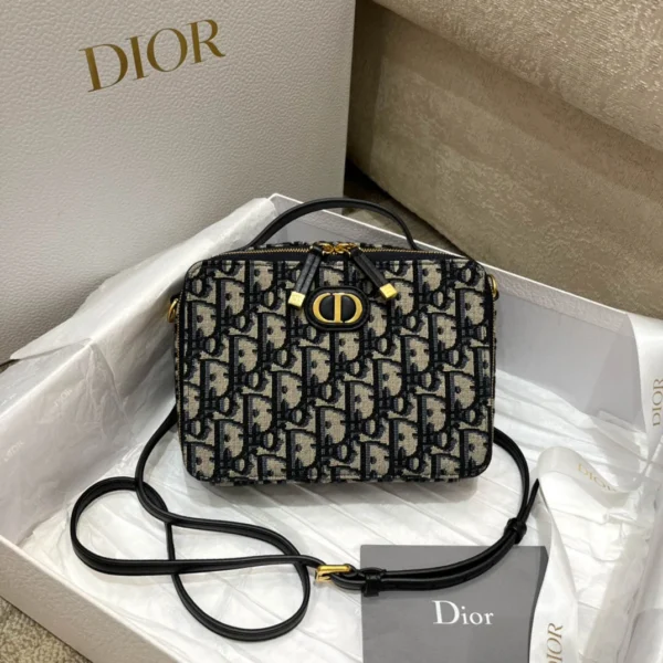 Autumn and winter old flower camera bag size:19*5*14cm