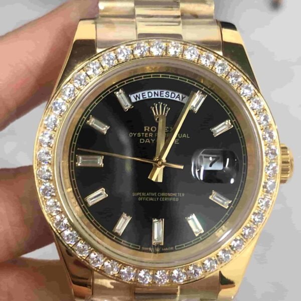 Automatic Watch for Men  40mm R140