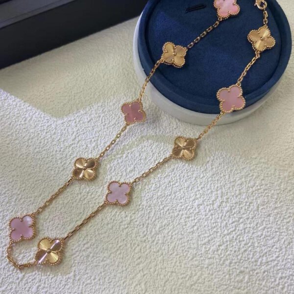 [ELANLUXE]CLOVER 10 MOTIFS  LASER PINK MOP NECKLACE