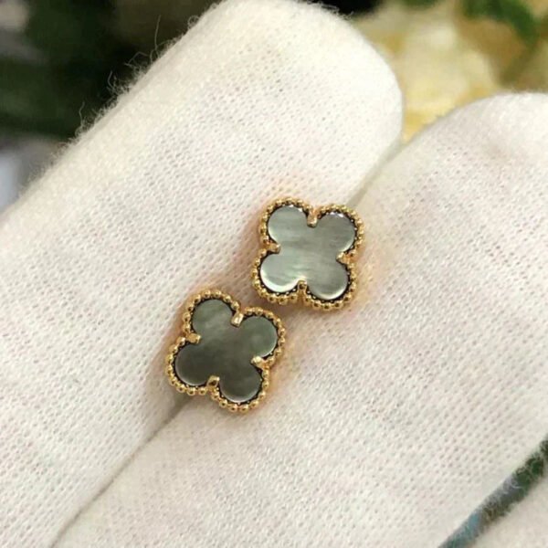[ELANLUXE]CLOVER MINI 9.5MM GRAY MOP EARRINGS