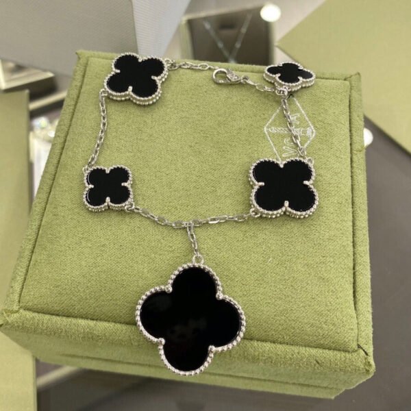 [ELANLUXE]CLOVER 5 MOTIFS SIVLER ONYX BRACELET