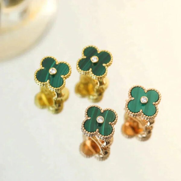 [ELANLUXE]CLOVER MEDIUM 1 MOTIFS MALACHITE DIAMOND EARRINGS