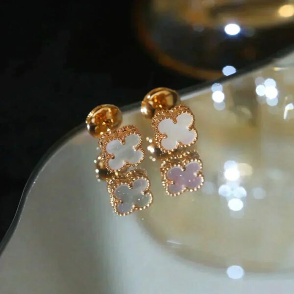 [ELANLUXE]CLOVER MINI 9.5MM WHITE MOP EARRINGS