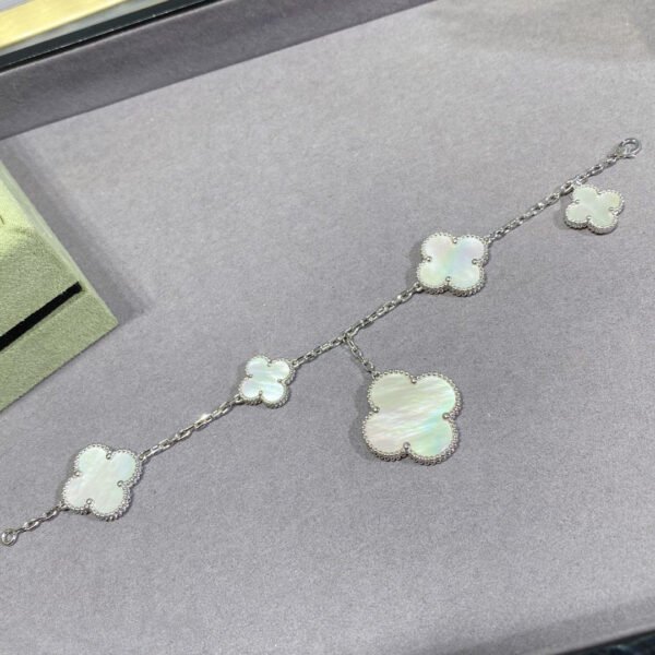 [ELANLUXE]CLOVER 5 MOTIF WHITE MOP SILVER BRACELET