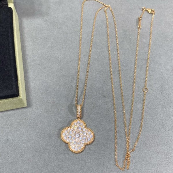 [ELANLUXE]CLOVER 25MM LARGE PEDANT DIAMOND PAVED LONG NECKLACE
