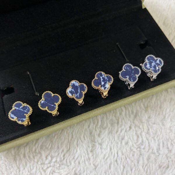 [ELANLUXE]CLOVER PIETERSITE MEDIUM STUD EARRINGS