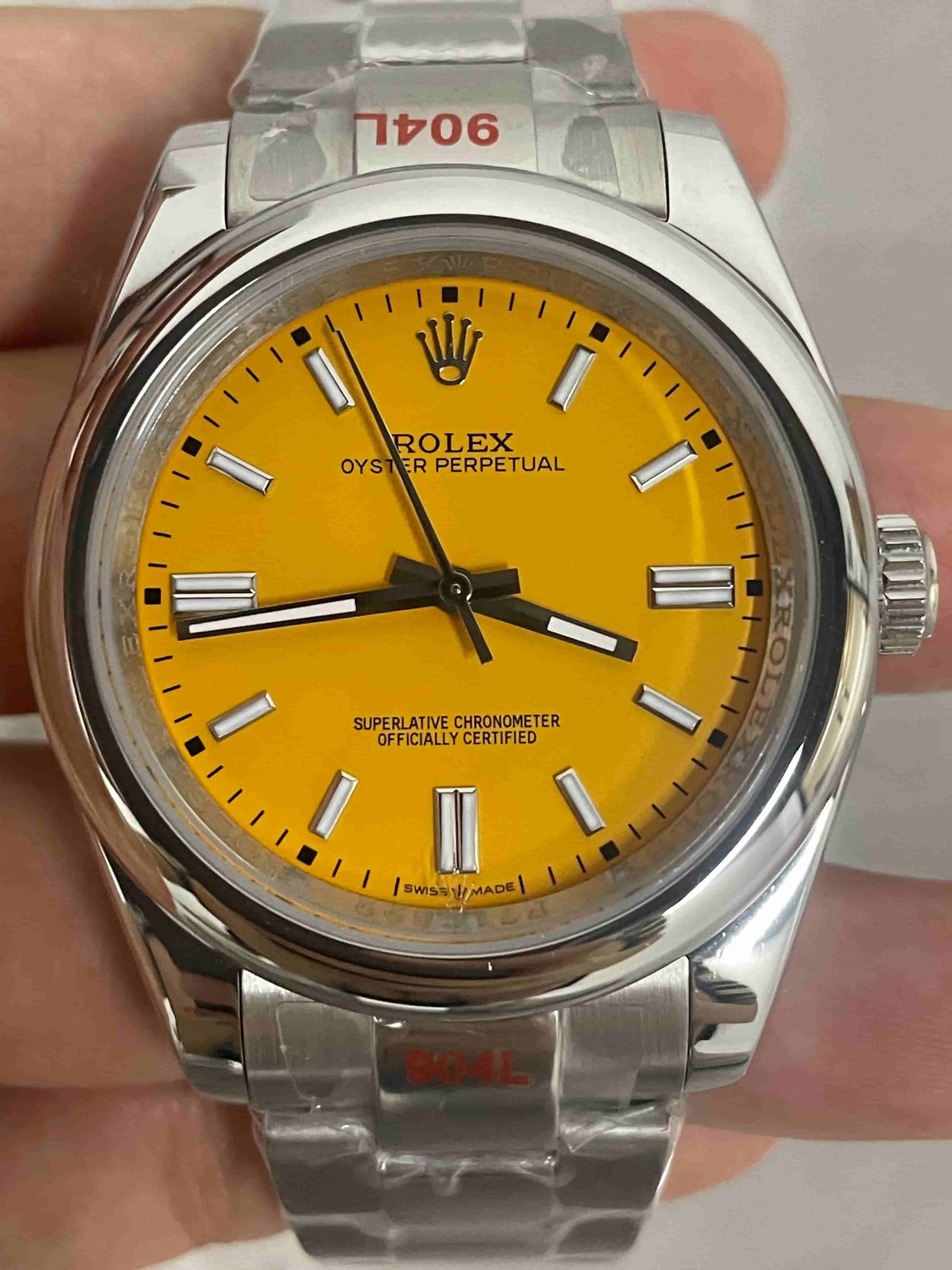 1bc075924f5579efbc6034014604f896 Automatic Watch for Men 40mm R165