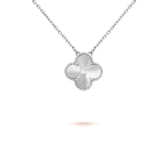 [ELANLUXE]CLOVER  15MM DIAMOND LASER NECKLACE SILVER