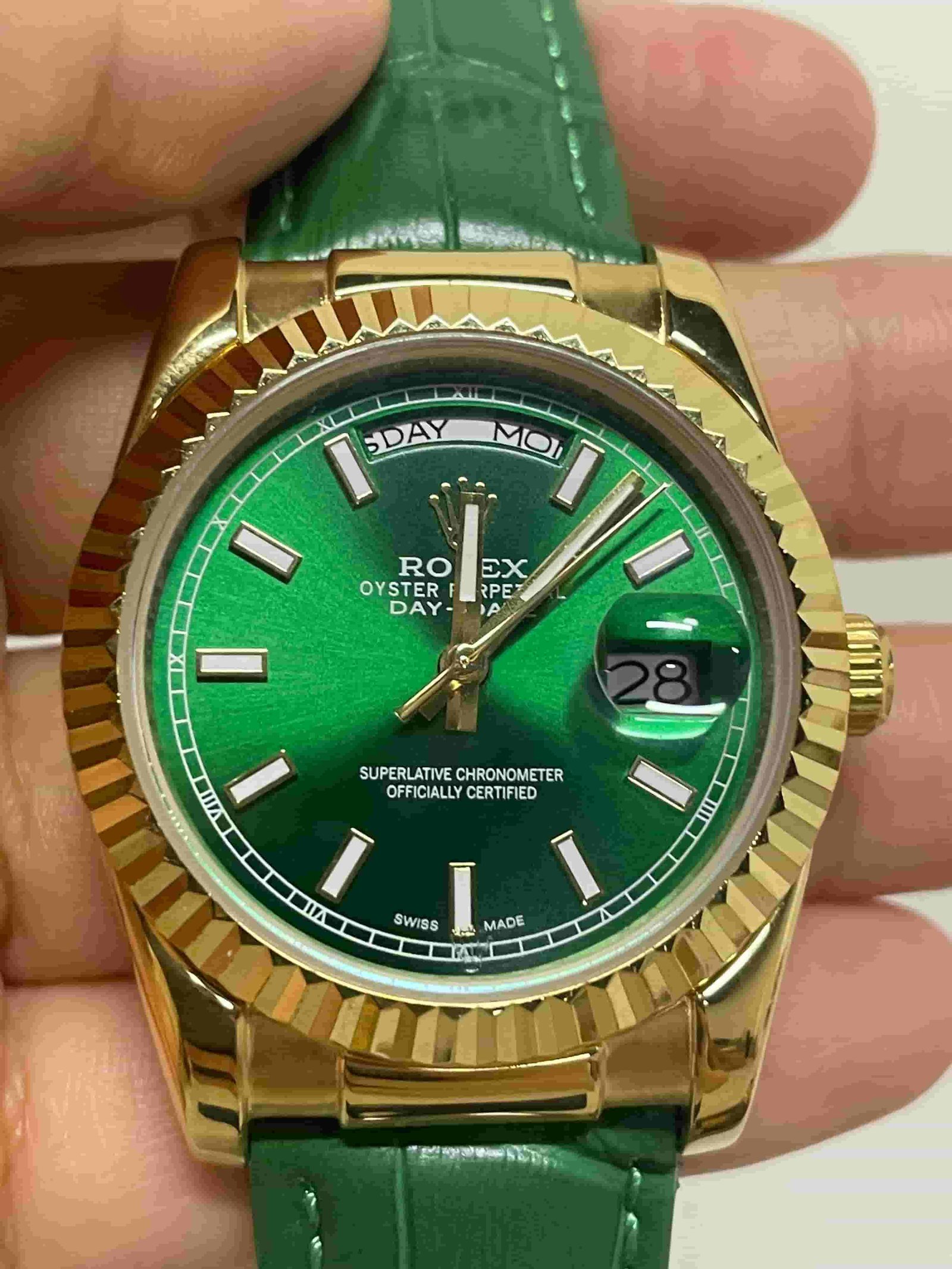 3c9c4f140ba7d74777b8546a43ba471c Automatic Watch for Men 40mm R115