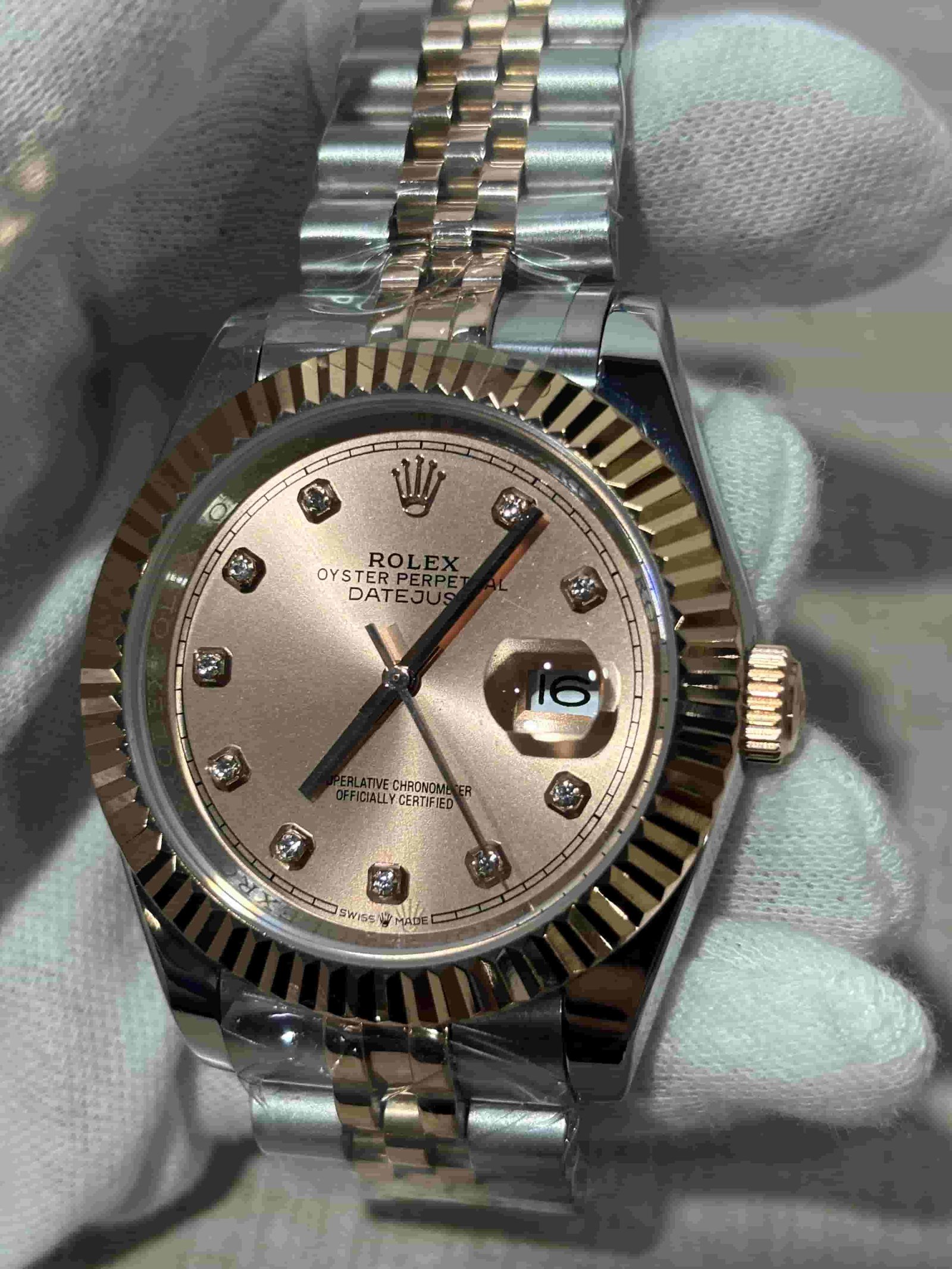 6ec4a41decedebf01283c81d7d3e7033 Automatic Watch for Men 40mm R63