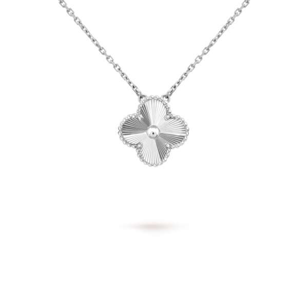 [ELANLUXE]CLOVER 15MM LASER NECKLACE SILVER