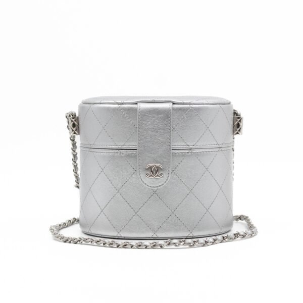 Vanity On CC With Chain Silver Leather