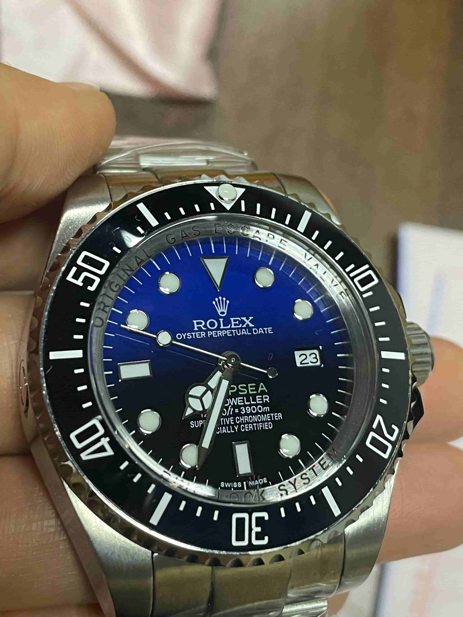 b5d4bbd0d0233db9524874f16f398373-1 Automatic Watch for Men 44mm R91