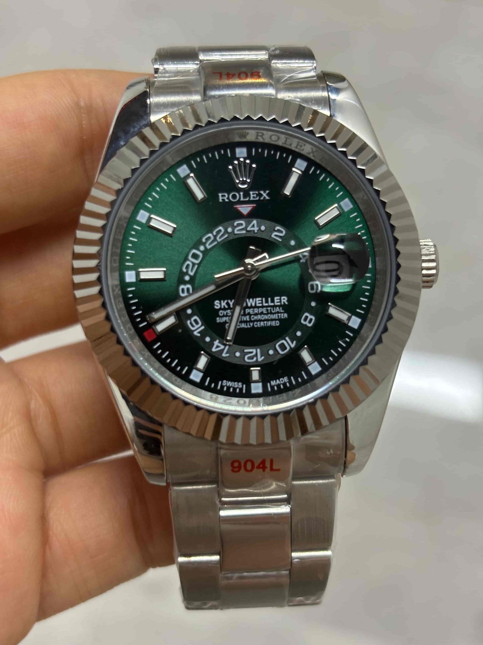 ef1ad3aaa0a8af0e5840b492db2c6849-1 Automatic Watch for Men 40mm R101