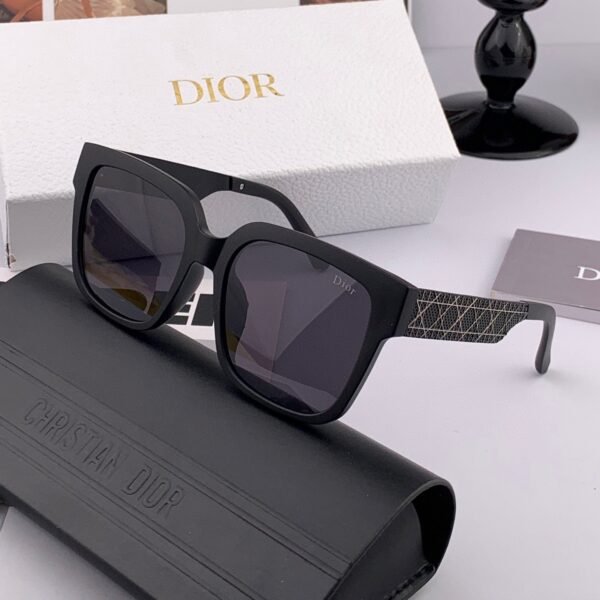 MONTAIGNE SUNGLASS D8304 IN ACETATE